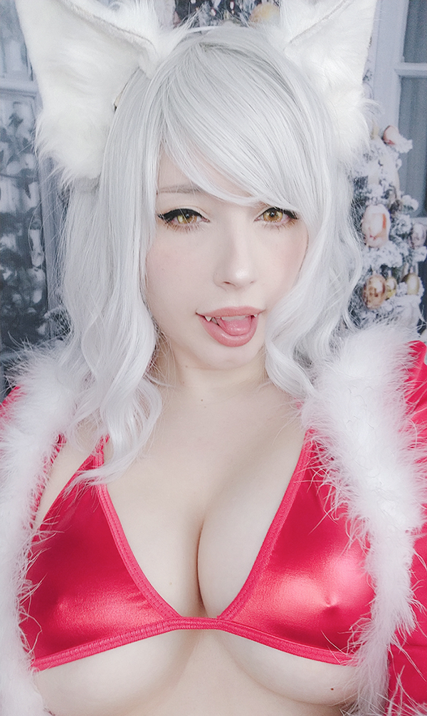 Pialoof-Christmas-Hanekawa selfie(34)